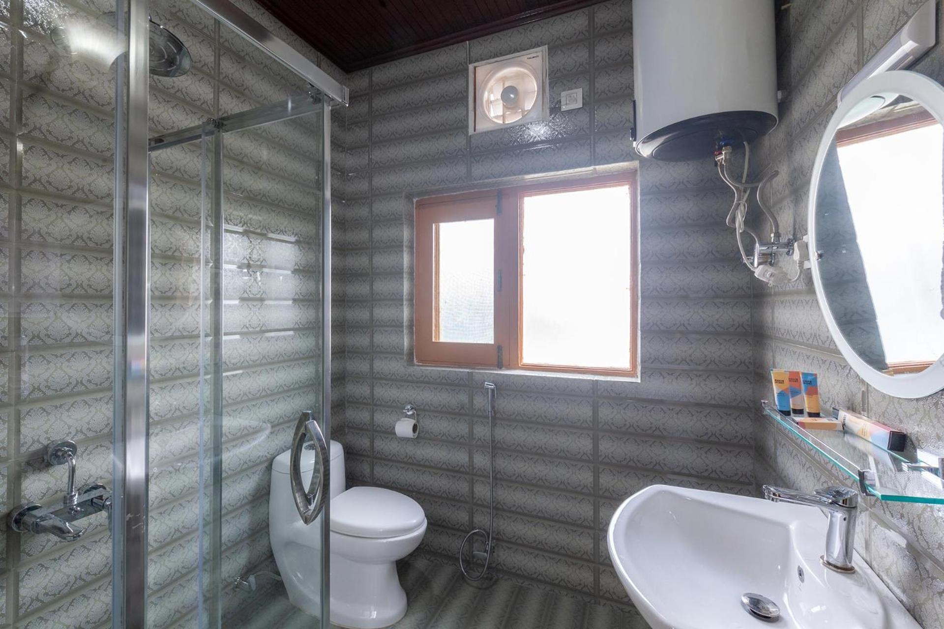 Stayvista At Pinewood Villa - Pet Friendly Villa With Lawn & Pool Table Srīnagar 외부 사진