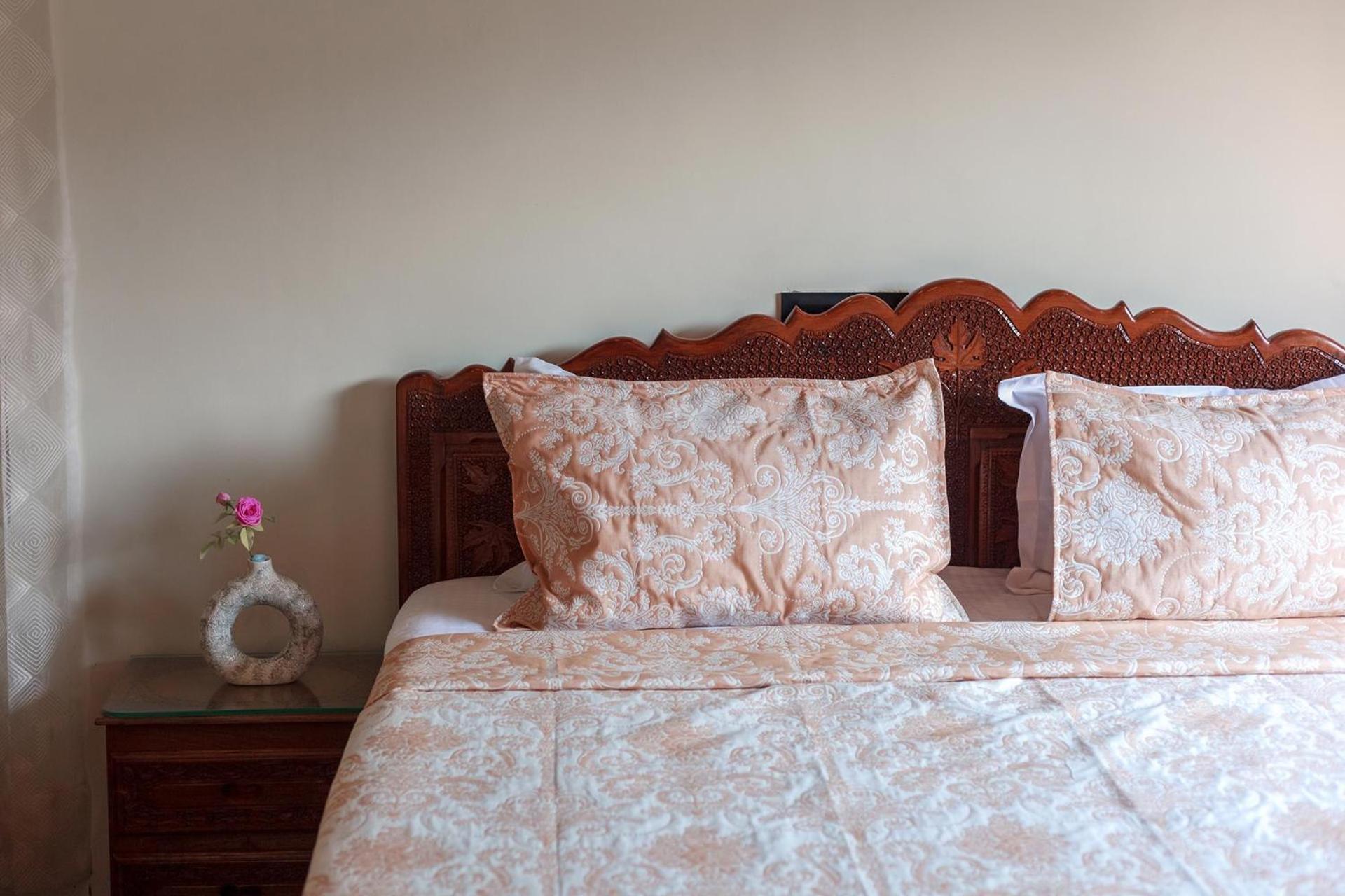 Stayvista At Pinewood Villa - Pet Friendly Villa With Lawn & Pool Table Srīnagar 외부 사진