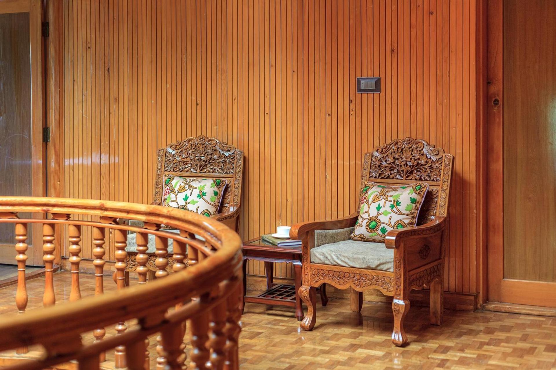 Stayvista At Pinewood Villa - Pet Friendly Villa With Lawn & Pool Table Srīnagar 외부 사진